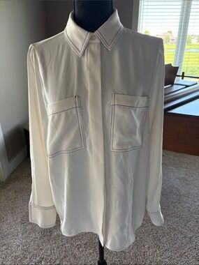 Zara Cream Long-Sleeve Button-Up Blouse. Cream with navy- Size M